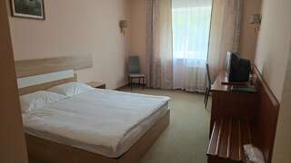 Гостиница Александровский Екатеринбург Большой двухместный номер с 1 кроватью-3